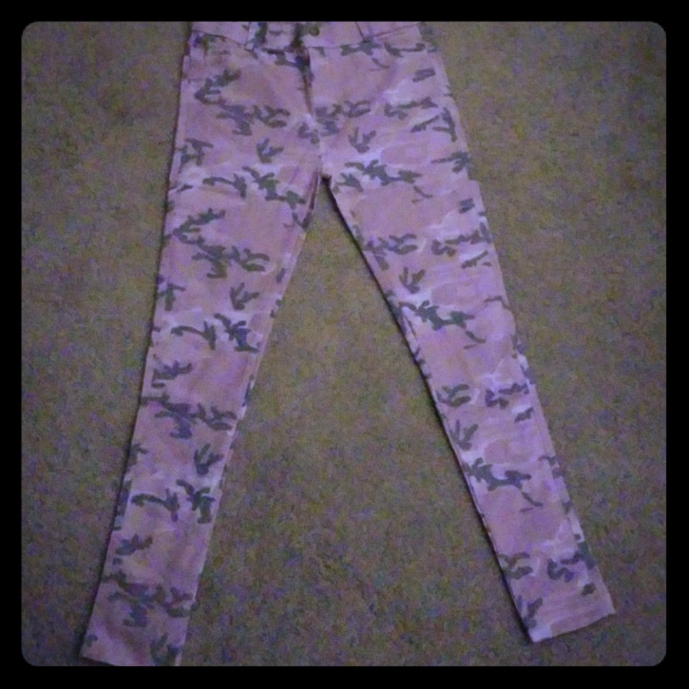 New Pink Camouflage jeggings